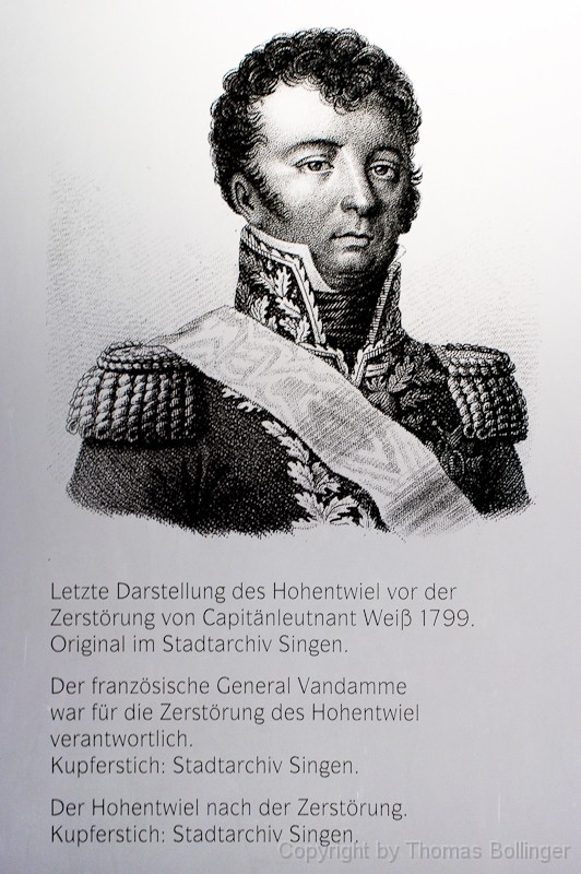 JA-1717.jpg - Van Damme ? ... hat der nicht auch in dem Film ... ?